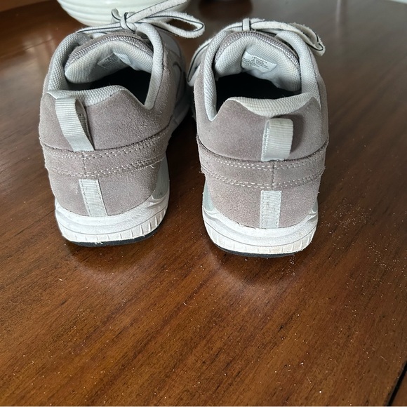 LL Bean Comfort Fitness Walking Shoe Women's 9 Wide Suede Mesh Silver Birch - Picture 4 of 8